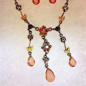 Necklace and earrings set 